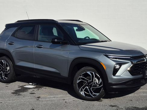 New 2026 Chevrolet TrailBlazer RS w/ Convenience Package AWD/4WD image 1