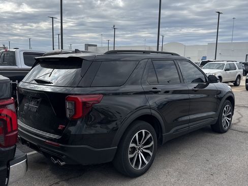 Used 2021 Ford Explorer ST image 3