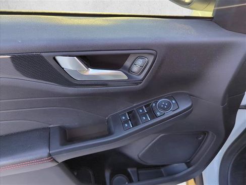 Used 2023 Ford Escape ST-Line w/ Tech Pack #1 FWD image 9