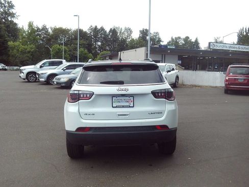 Used 2025 Jeep Compass Limited AWD/4WD image 4