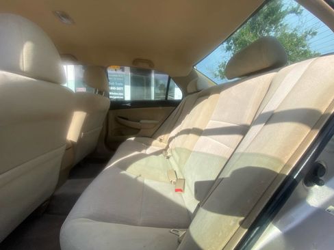 Used 2004 Honda Accord LX image 17