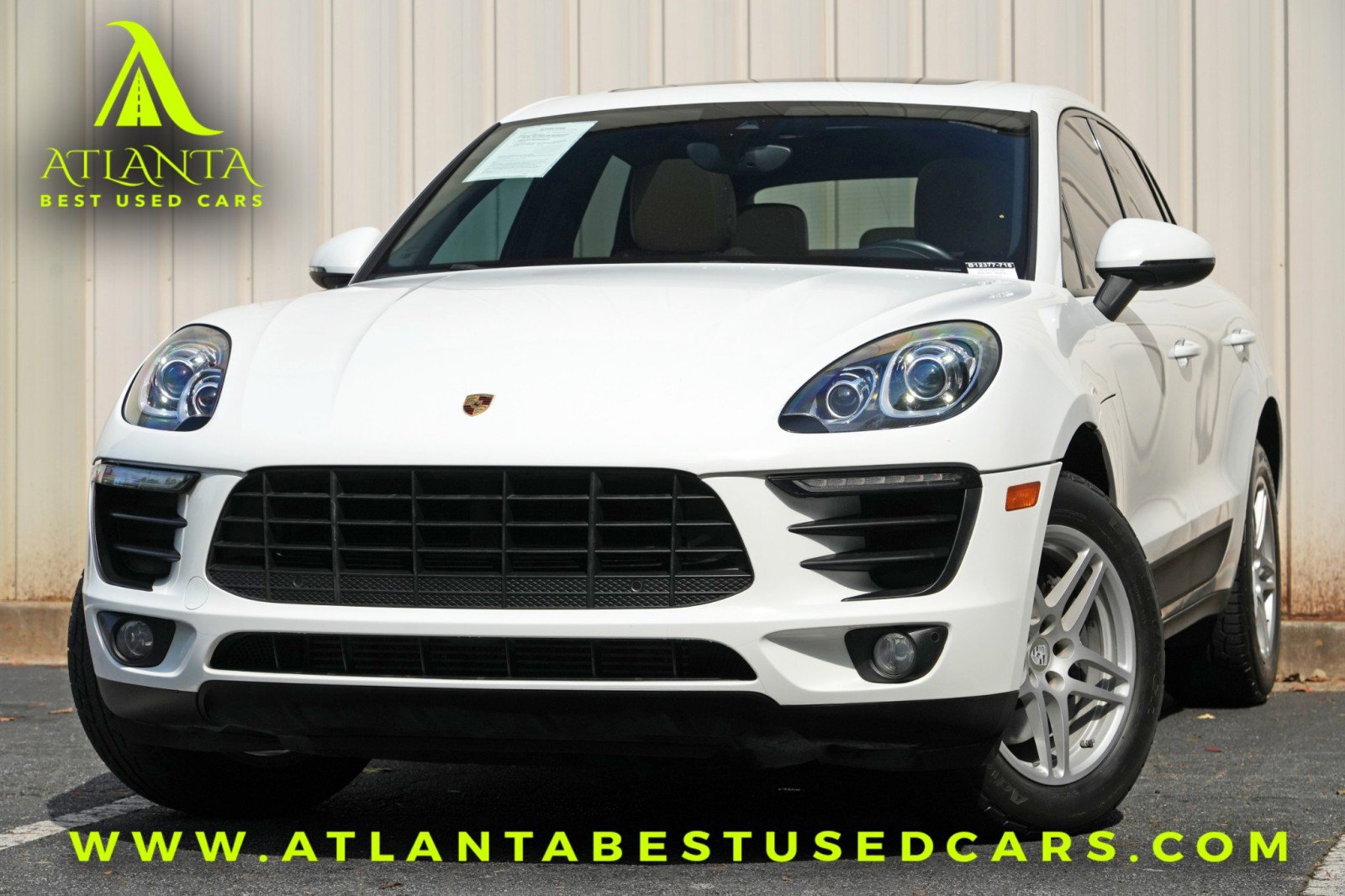 Used 2018 Porsche Macan AWD/4WD image 1