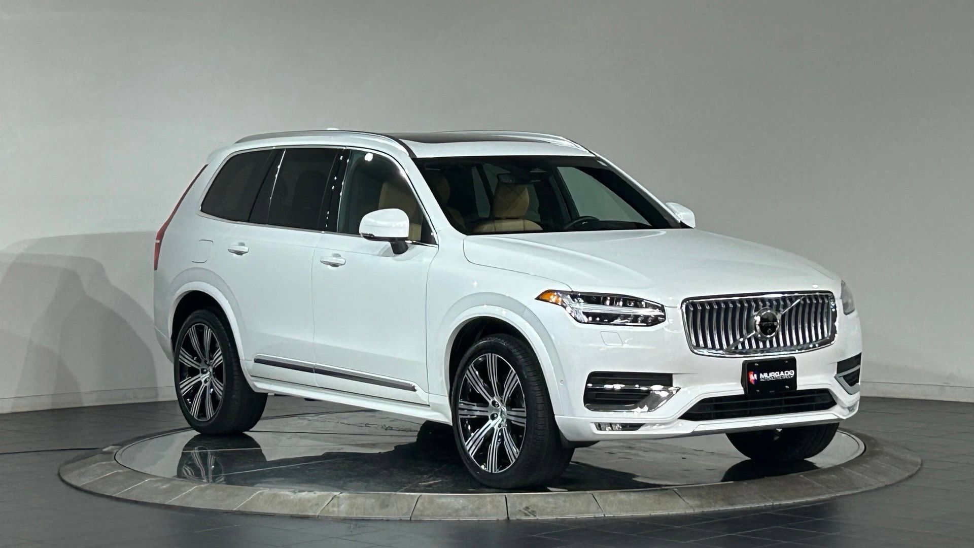 Used 2023 Volvo XC90 B6 Ultimate w/ Protection Package Premier AWD/4WD image 2