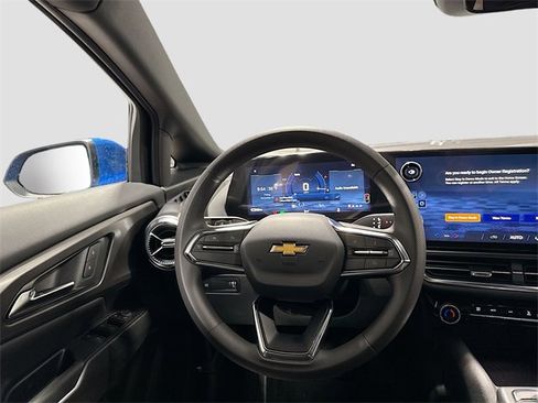 New 2026 Chevrolet Equinox EV LT image 24