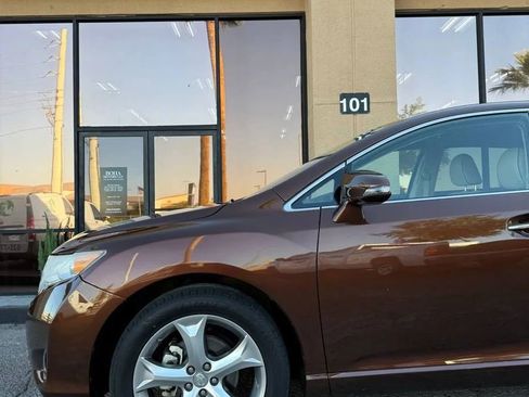 Used 2014 Toyota Venza XLE image 10