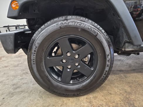 Used 2016 Jeep Wrangler Unlimited Sport AWD/4WD image 8