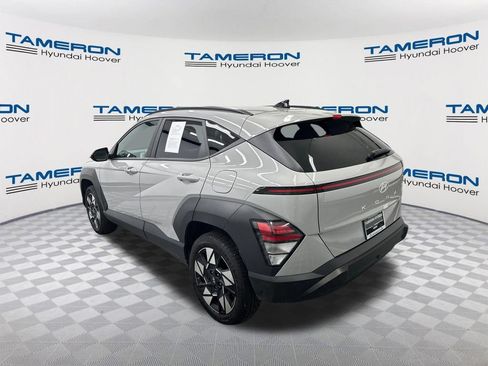 Used 2024 Hyundai Kona SEL AWD/4WD image 3