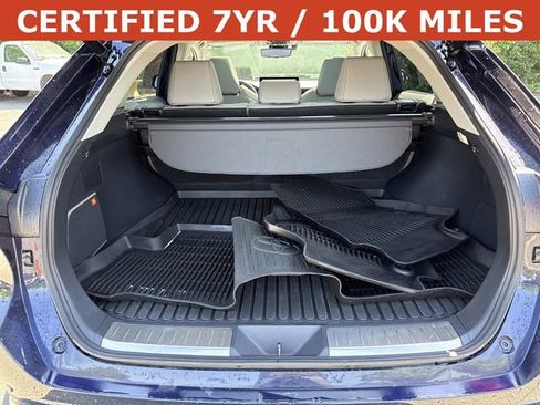 Used 2023 Toyota Venza Limited AWD/4WD image 12