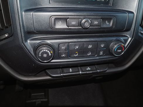 Used 2019 Chevrolet Silverado 1500 Custom w/ Custom Convenience Package image 16