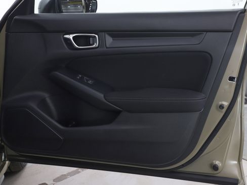 Used 2025 Honda Civic Sport image 9