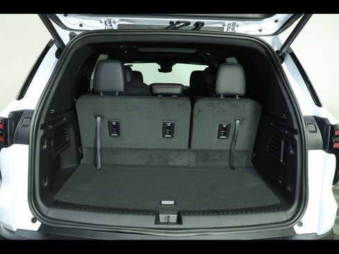 New 2026 Chevrolet Traverse Z71 w/ Enhanced Driving Package image 18