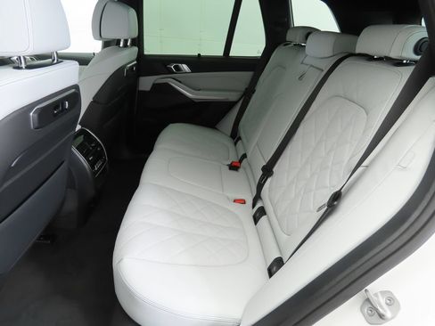 Used 2026 BMW X5 xDrive40i w/ Executive Package AWD/4WD image 22