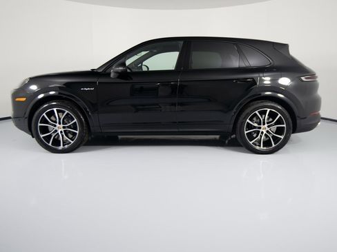 New 2026 Porsche Cayenne E-Hybrid image 2