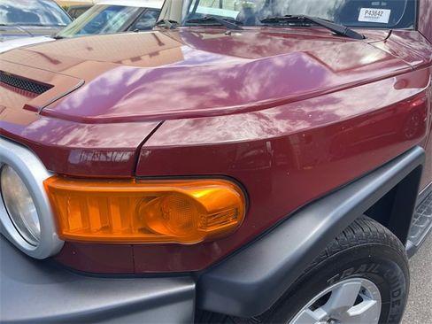 Used 2010 Toyota FJ Cruiser 4WD image 9