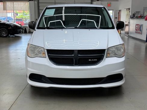 Used 2014 RAM C/V Tradesman FWD image 6