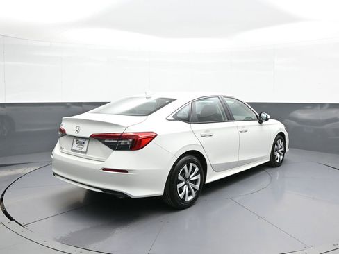 Used 2023 Honda Civic LX image 6