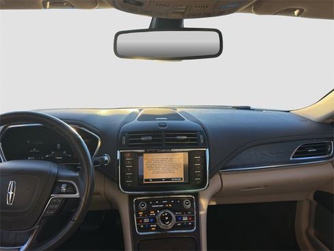 Used 2017 Lincoln Continental Reserve w/ Luxury Package image 15