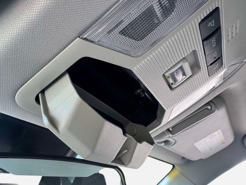 Certified 2025 Toyota RAV4 XLE AWD/4WD image 39