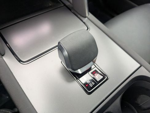 Used 2024 Land Rover Discovery Sport Dynamic SE image 12