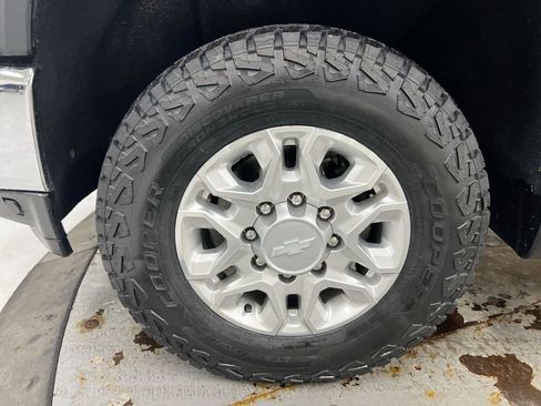 Used 2020 Chevrolet Silverado 2500 LTZ w/ LTZ Plus Package image 26