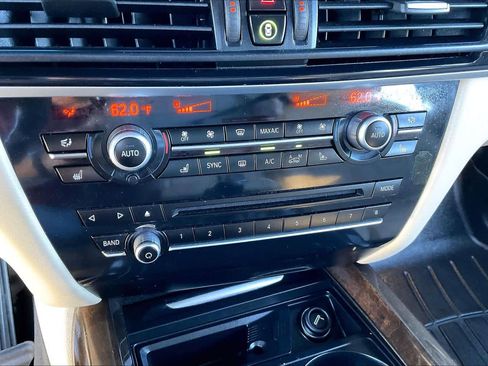 Used 2017 BMW X5 xDrive35d image 31