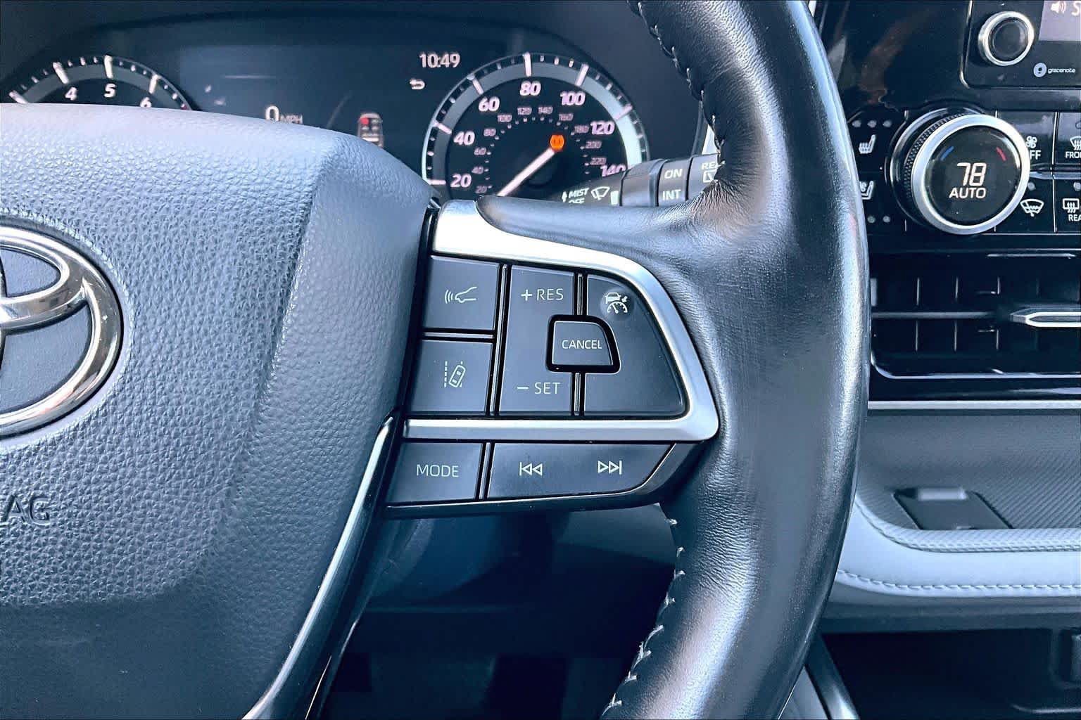 Used 2020 Toyota Highlander Limited AWD/4WD image 25
