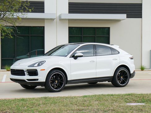 Used 2020 Porsche Cayenne image 1