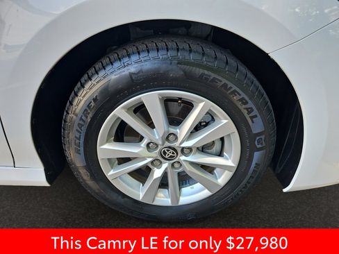 Used 2025 Toyota Camry LE FWD image 41