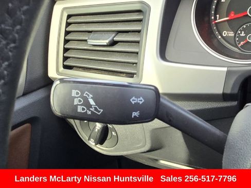 Used 2021 Volkswagen Atlas SE image 27