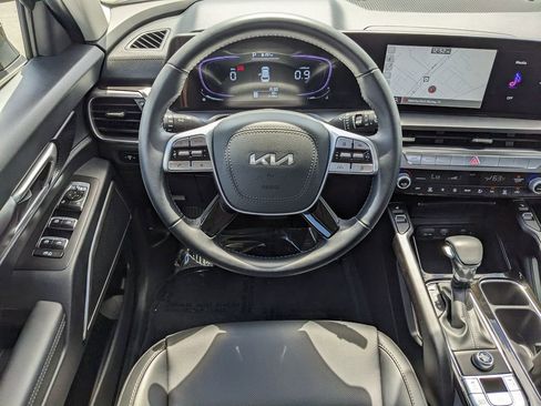 Used 2025 Kia Telluride S image 17