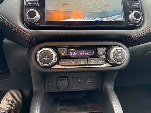 Used 2024 Nissan Versa SR image 27