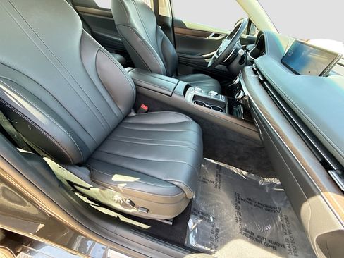 Used 2024 Genesis G80 image 14