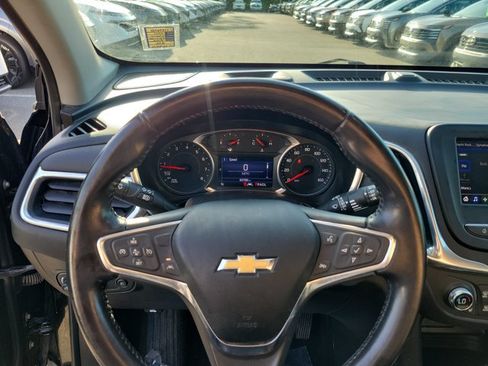 Used 2021 Chevrolet Equinox LT AWD/4WD image 24