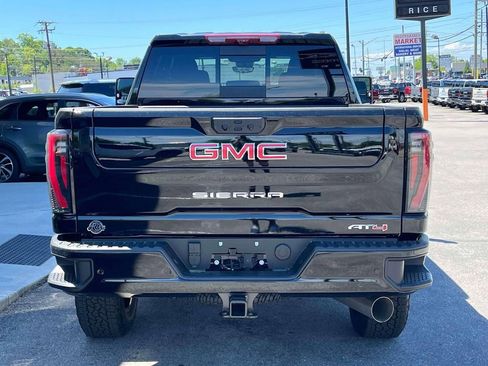 New 2026 GMC Sierra 2500 AT4 w/ Technology Package image 4