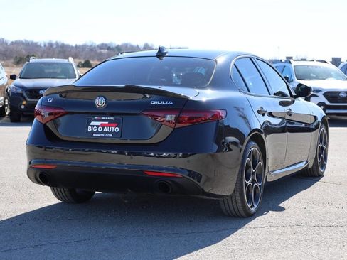 Used 2022 Alfa Romeo Giulia Ti image 9
