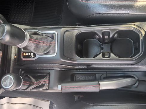 Used 2020 Jeep Wrangler Unlimited Rubicon w/ Uconnect 4C Nav & Sound Group image 16