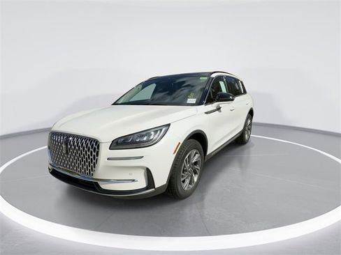 New 2026 Lincoln Corsair Premiere image 4