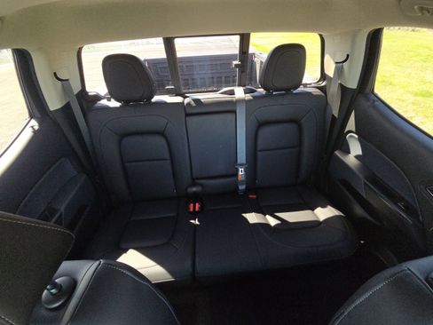 Used 2021 Chevrolet Colorado Z71 w/ Safety Package AWD/4WD image 24