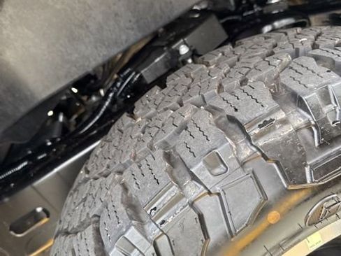 Used 2025 Toyota Tacoma SR5 image 28