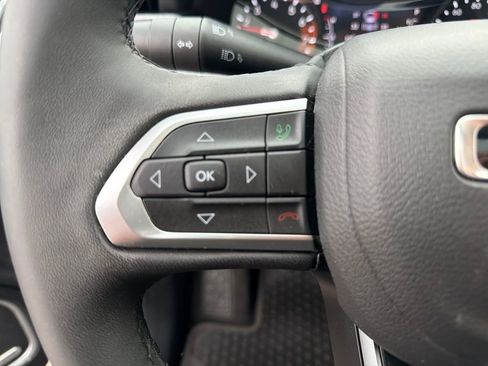 Used 2025 Jeep Compass Latitude w/ Sun & Sound Group AWD/4WD image 27