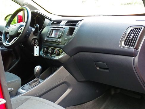 Used 2013 Kia Rio EX w/ Convenience Pkg FWD image 28