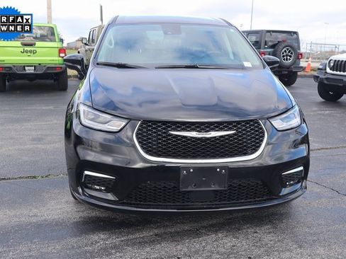 Used 2024 Chrysler Pacifica Select image 20