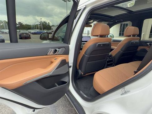 Certified 2024 BMW X5 xDrive40i w/ Premium Package AWD/4WD image 23