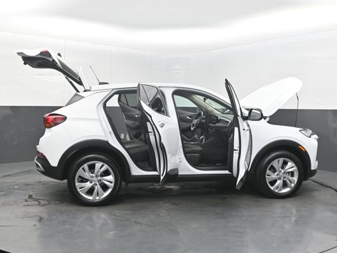Used 2025 Buick Encore GX Preferred AWD/4WD image 46