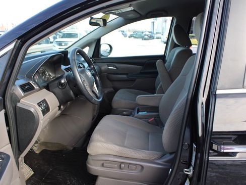Used 2016 Honda Odyssey SE image 15