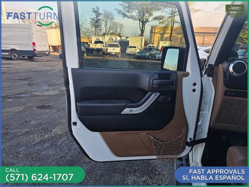 Used 2012 Jeep Wrangler Rubicon w/ PWR Convenience Group image 9