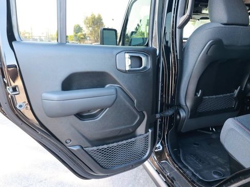 New 2026 Jeep Gladiator Rubicon w/ Steel Power Dome Hood Package AWD/4WD image 33