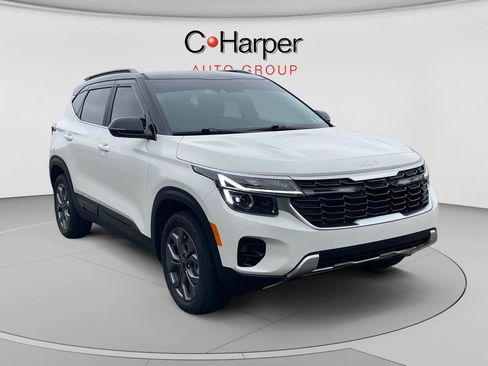 Used 2024 Kia Seltos S AWD/4WD image 1