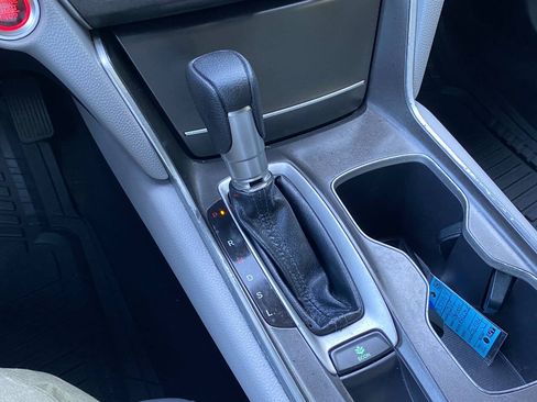 Used 2018 Honda Accord LX image 28