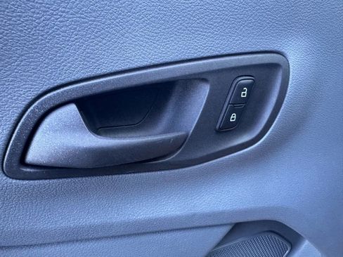 Used 2018 Ford Transit 250 130 Low Roof image 14